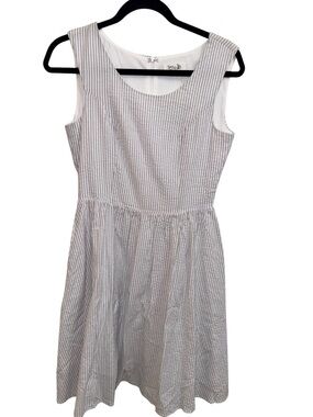 Tulip B Striped Seersucker Midi Dress in White and Light Gray 100% Cotton
